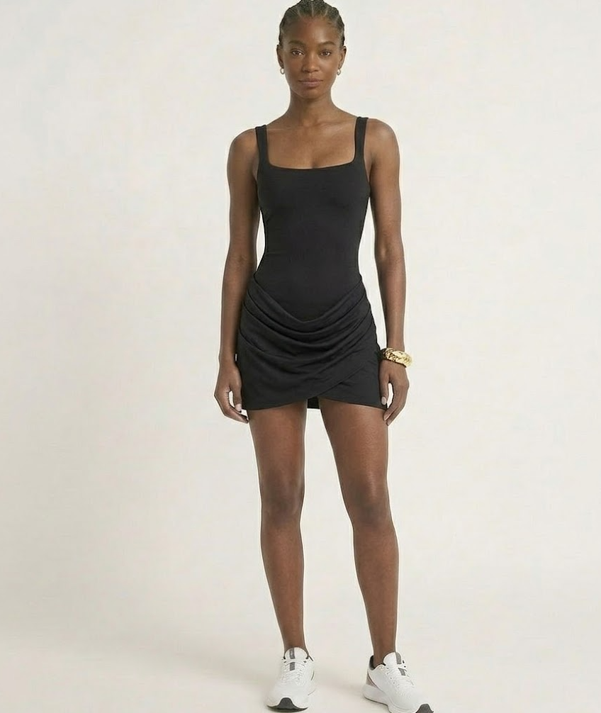 Vestido elegante con dobladillo